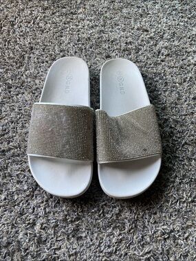 Amazon Women's Taupe Sparkle Slide Sandals